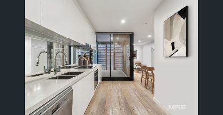 Modern comfort in the heart of Brunswick - Photo 5