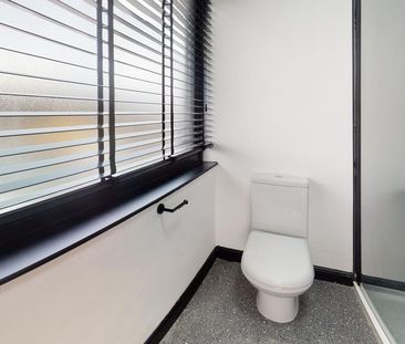 Studio to rent - Photo 6