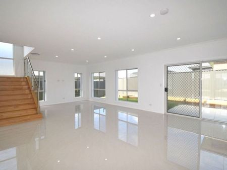Oran Park - Photo 3