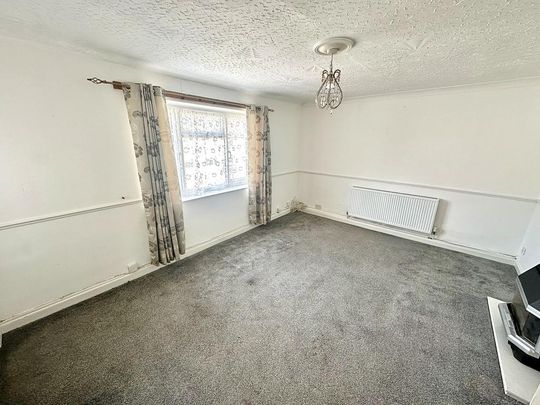 3 bedroom flat to rent - Photo 1