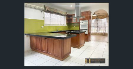 Perfect Family Home in the Heart of Hoppers Crossing - Photo 4