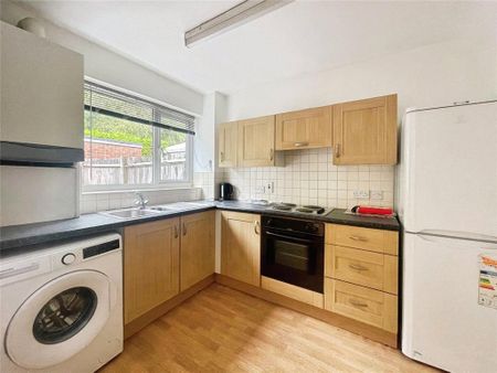 4 bedroom terraced house to rent - Photo 5