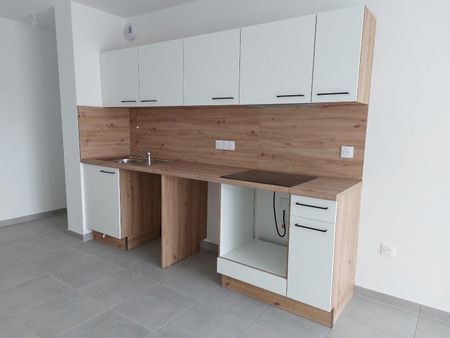 location Appartement T2 DE 41.3m² À NICE - Photo 3