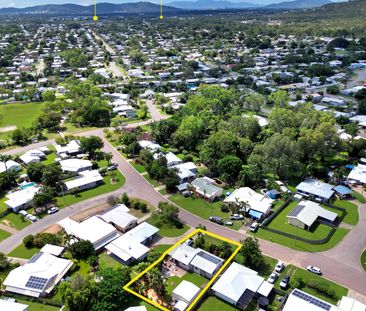 Family Home with Solar & Huge Shed! - Photo 3