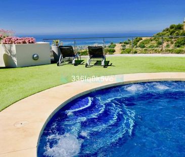 Apartment for rent in Los Altos de los Monteros, Marbella East - Photo 5