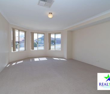 Spacious Family Home in a Convenient Location - Photo 2