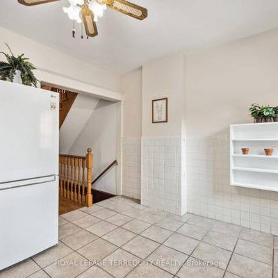 19 CURZON STREET Toronto (South Riverdale), Ontario M4M3B3 - Photo 3