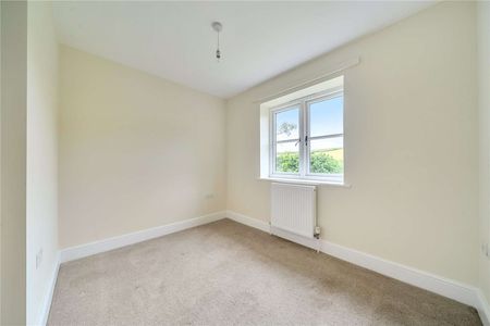 Detached family home in an idyllic rural location near Blandford. - Photo 3