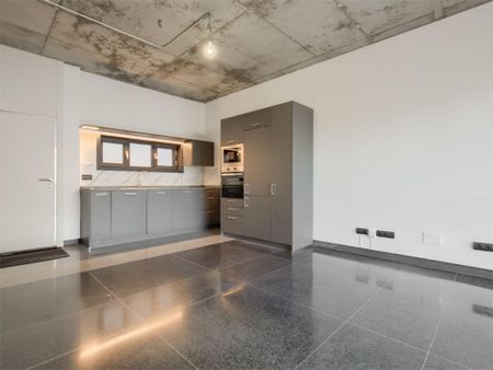 Piso de alquiler en Carretera de Fuencarral, 14, Zona Industrial - Photo 4