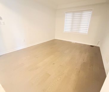 For Lease - 53 Woolacott Lane, Clarington, Ontario - Photo 2