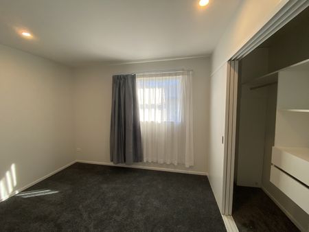 Beautiful Townhouse - Photo 4