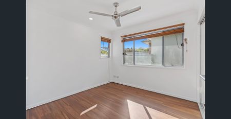 Beautifully Presented Duplex - Photo 4