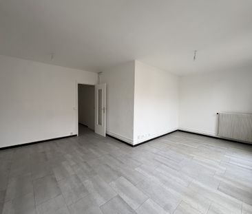 Location Appartement 3 pièces 62m² AUBAGNE 13400 - Photo 3