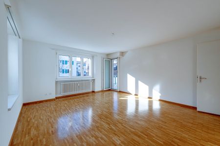 Quiet residential location and yet central - Photo 5