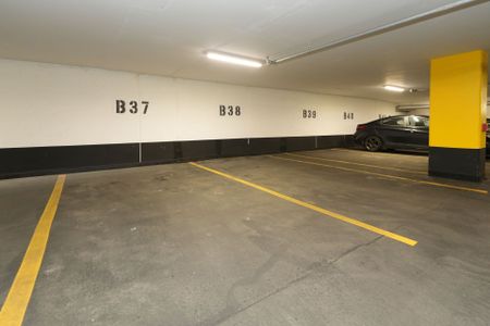 For Lease - 15 Lynch Street Unit# 1801, Brampton, Ontario - Photo 3