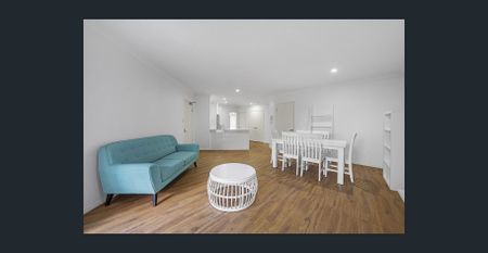 Partially furnished Two Bedroom Apartment - Photo 2