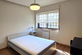 Quarto em vivenda renovada Braga centro 10min da UM