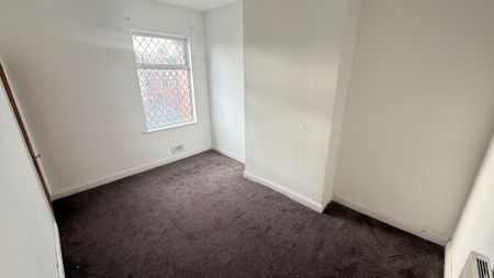 Goosebutt Court, Rotherham, Parkgate - Photo 4