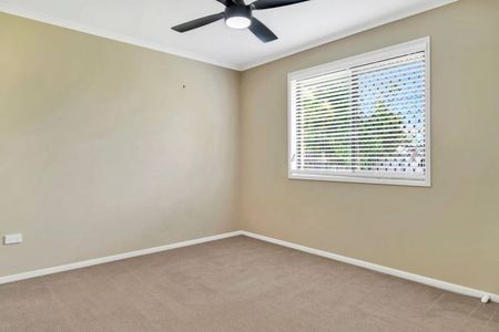 Perfectly located with room to move! - Photo 5