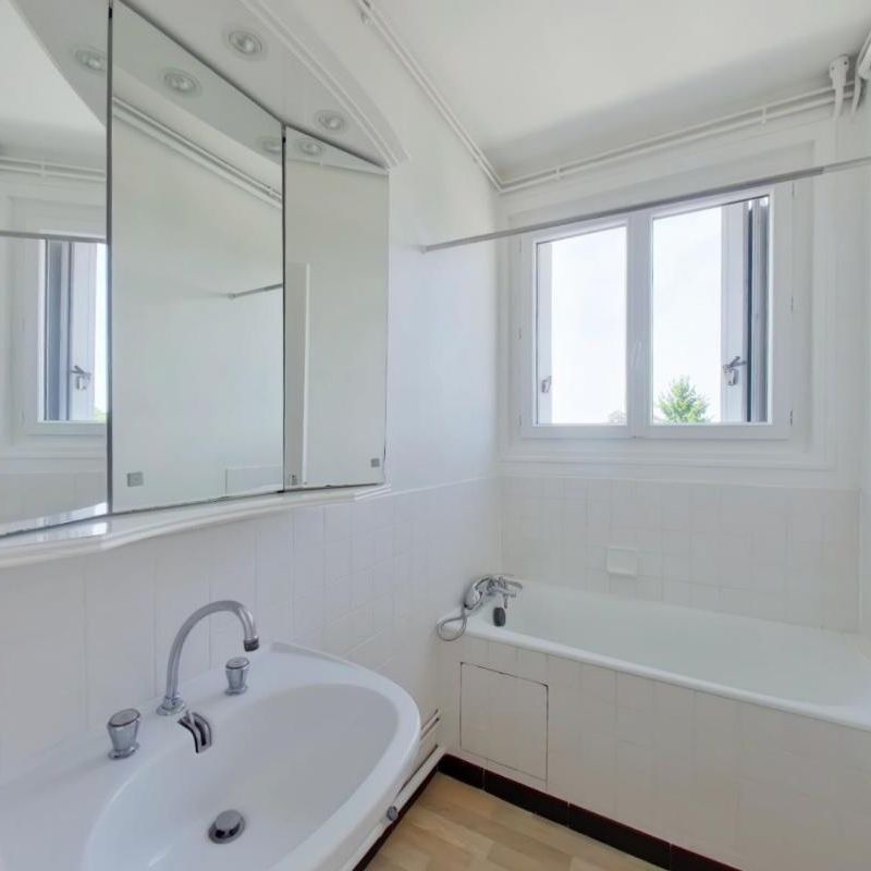 Location Appartement 3 pièces 65m² CHATELLERAULT 86100 - Photo 1