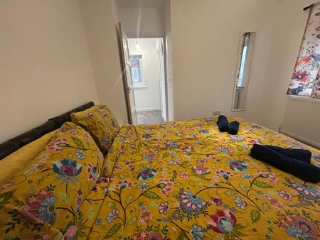 2 Bed Semi-Detached House, Lingfield Green, LS17 - Photo 5