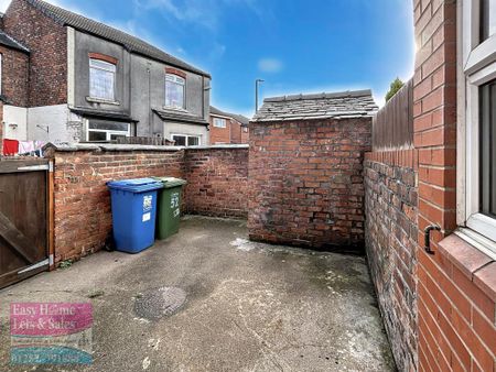 3 bedroom terraced house to rent - Photo 3