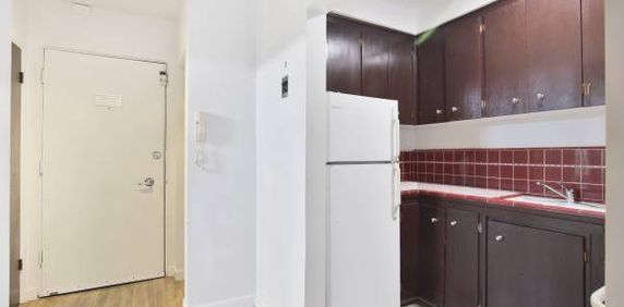 Available October 1st - Pet Welcome Furnished Studio on 1540 Haro - Photo 2