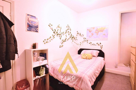 3 bedroom terraced house to rent - Photo 4