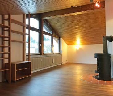 Großzügige 2,5-Zimmer-Dachgeschosswohnung in begehrter Wohnlage - Foto 1