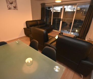 4 bedroom townhouse to rent - Photo 1