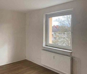 Familien willkommen - 4-Zimmer-Wohnung mit Balkon - Photo 6