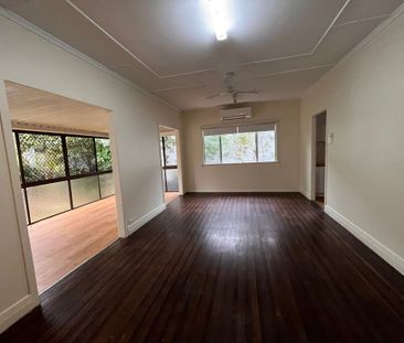 HIGHSET HOME IN THE HEART OF GRACEVILLE - Photo 6