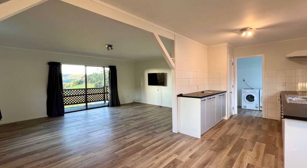 Spacious 3-Bedroom with Rural Views - Photo 1