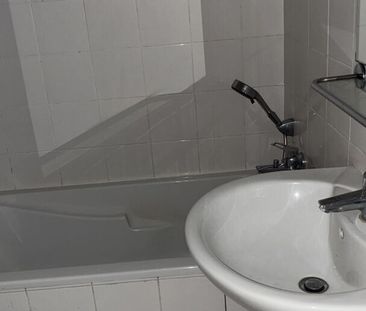 Location Appartement 3 pièces 67m² - Photo 3