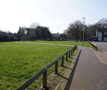 Squirrels Close, Swanley, BR8 - Photo 4