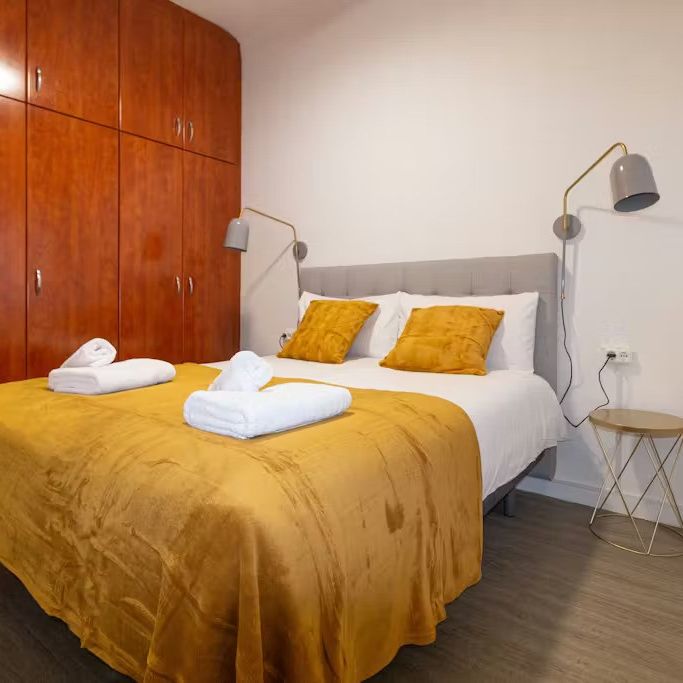 Carrer de Rocafort, Barcelona, Catalonia 08015 - Foto 1