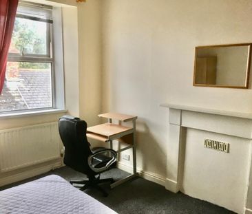 Clifton Place, Plymouth - Photo 1