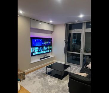 Room in a Shared Flat, Iona Tower, E14 - Photo 1