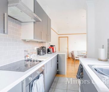 4 bedroom terraced house to rent - Photo 6