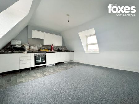 2 bed flat to rent in The Crescent, Bournemouth, Dorset, BH1 4EX - Photo 3