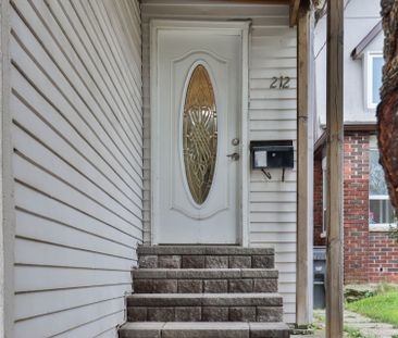 For Lease - 212 Coxwell Avenue, Toronto, Ontario - Photo 1