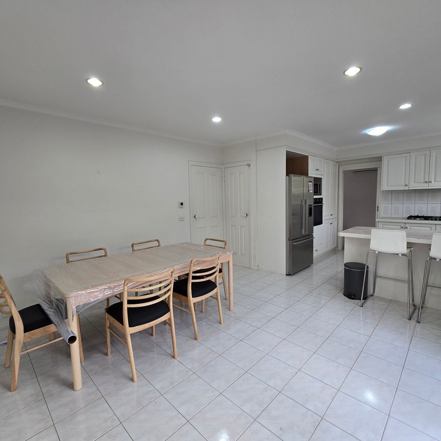 Templestowe Lower - Photo 1