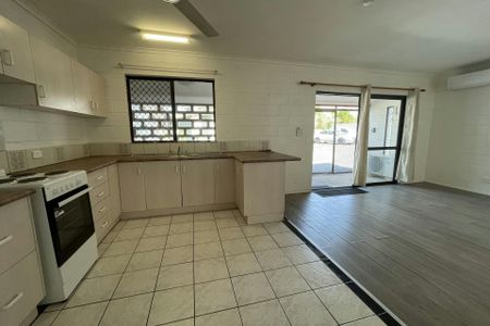 IDEAL FOR LOW-MAINTENANCE LIVING - Photo 2