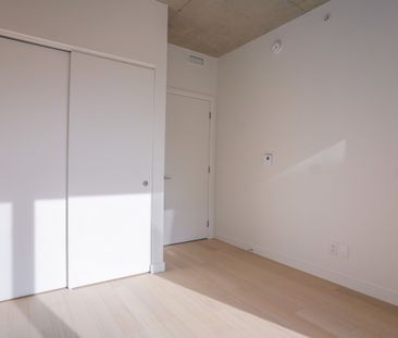 3155 Avenue Parkville, #322 - Photo 6