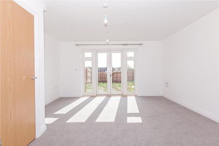 2 bedroom semi-detached house to rent - Photo 3