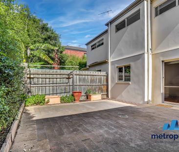 17A Larch Street, CAULFIELD SOUTH, VIC - Photo 2