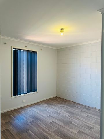 Brand New Kitchen, Fresh Paint and Brand New Flooring! - Photo 3