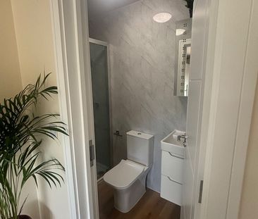 Studio Flat, The Curve, W12 - Photo 4