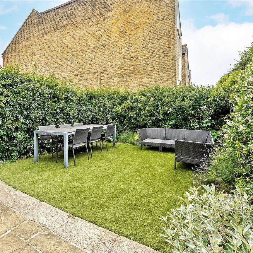 Geraldine Road, London, SW18 2NT - Photo 1