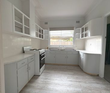 Family Home Near Ben Venue - Photo 5